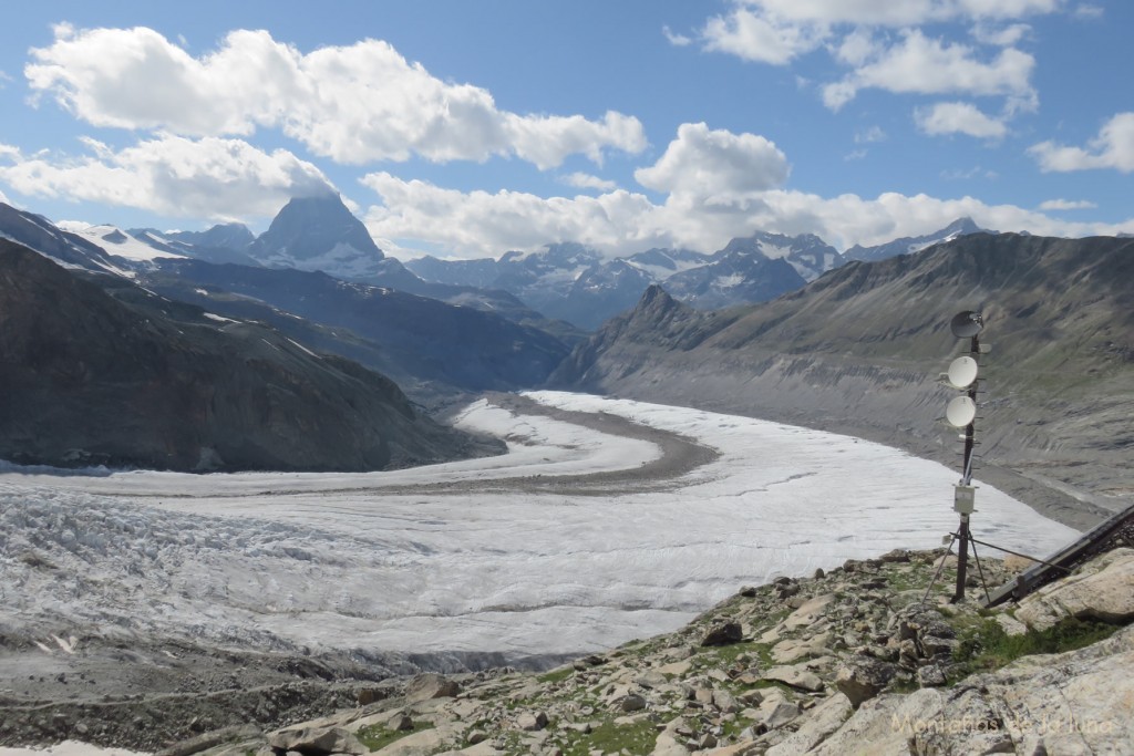 Glaciar Grenx-Gorner con el Cervino a la izquierda desde el Refugio de Monte Rosa